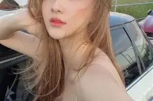 斗鱼女主播忘关摄像头私密画面流出！虚假人设彻底翻车