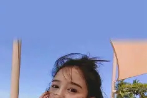 大批明星集体翻车董宇辉遭遇网友：这一次狼真的来了